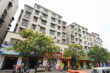 城东金色阳光1室30m2中档装修